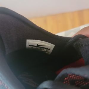 Mens KD9 blk/red size 13